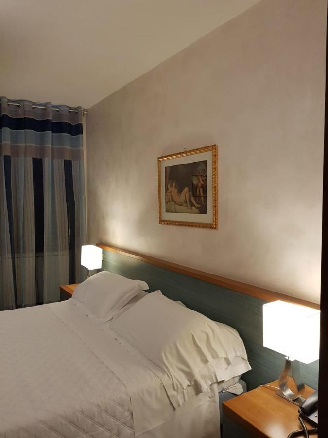 Apartment Julia Guesthouse Рим Екстериор снимка