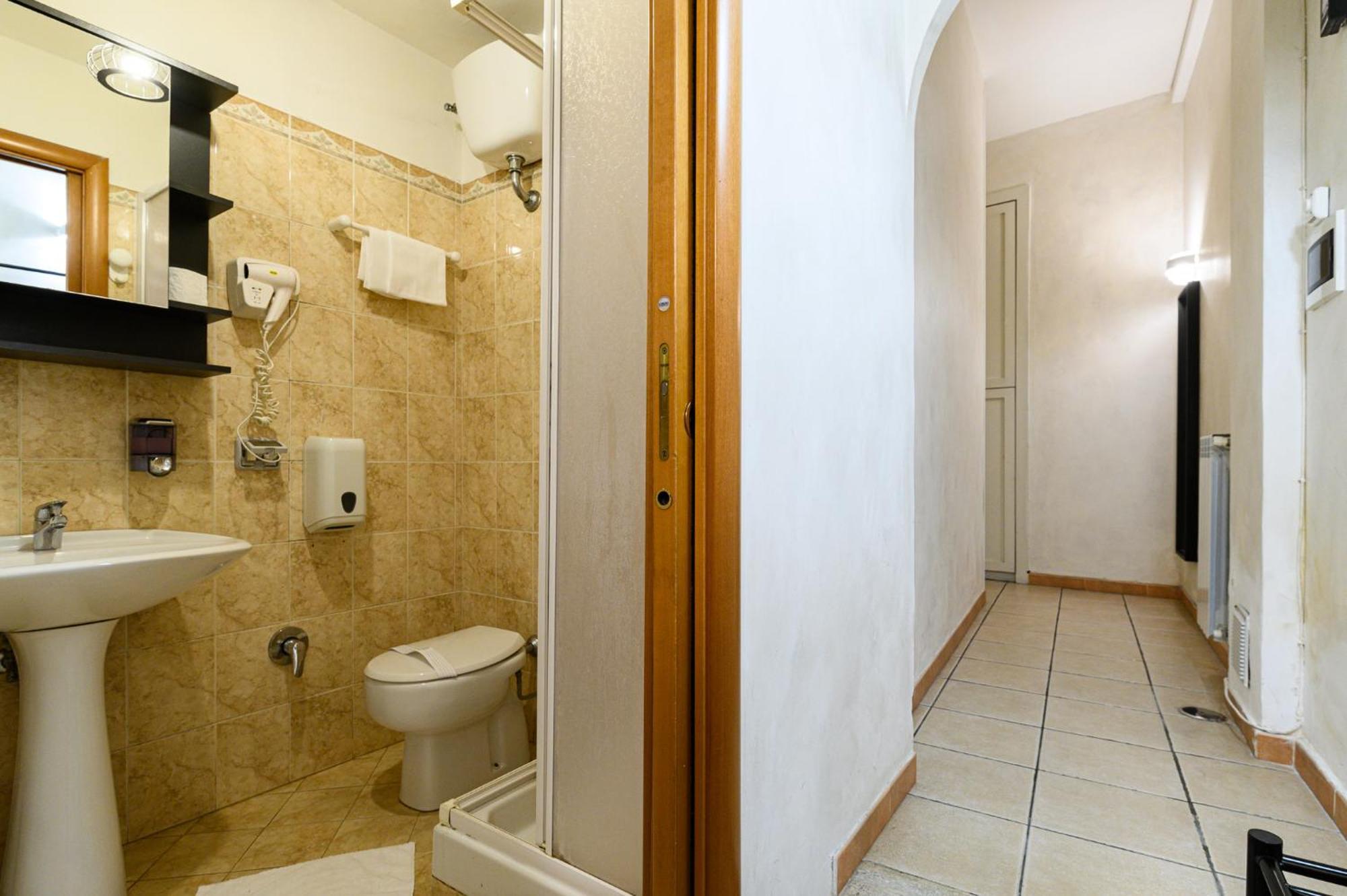 Apartment Julia Guesthouse Рим Екстериор снимка