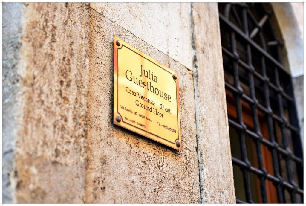 Apartment Julia Guesthouse Рим Екстериор снимка